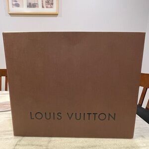 Louis Vuitton Box Brown Extra Large *** MUST SEE ***